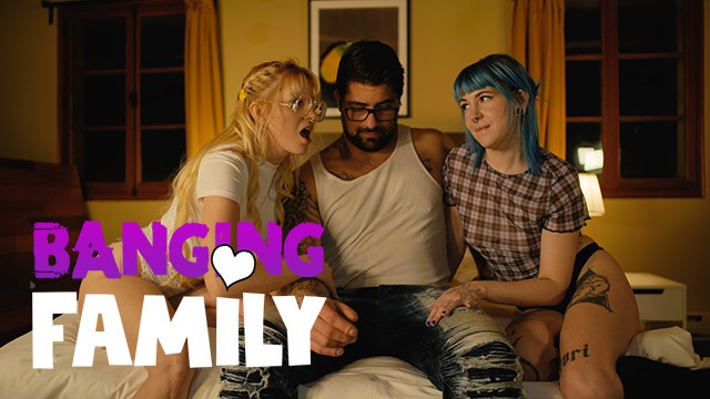 Banging Family - Alt Step-Sisters Share a Huge Cock