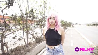 Sasha is a party cheerleader who receives financial aid in exchange for being fucked, a Peruvian meets hot challenges in public.