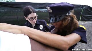 2 Police Officers Suck off Black Guy