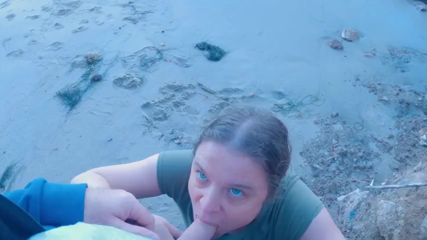 Erin Electra - Son Cheats With Mom On The Beach