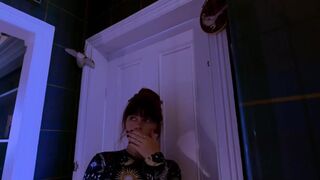 Sydney Harwin - Mommy and The Difficult Situation