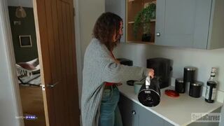 SashaCurves - StepMom and StepSon Reconnected P1