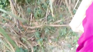 Girlfriend of the village on the edge of the forest fucked the bush on the way