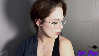 Ellie Skyes - The Family Vacation Mom's Desperation