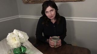 Bettie Bondage – The Loop Hole