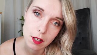 Lexi Snow - Mummy Encourages Sticky Mess
